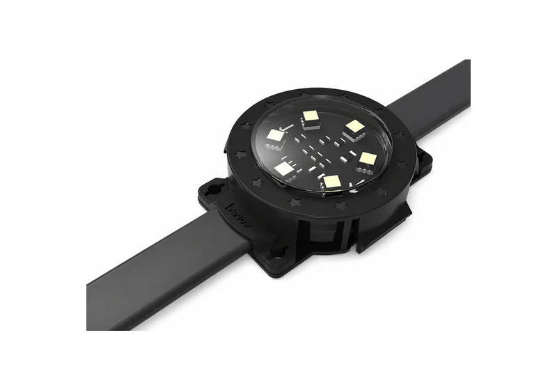 GDXC LED pixel light with round lens housing and attached cables